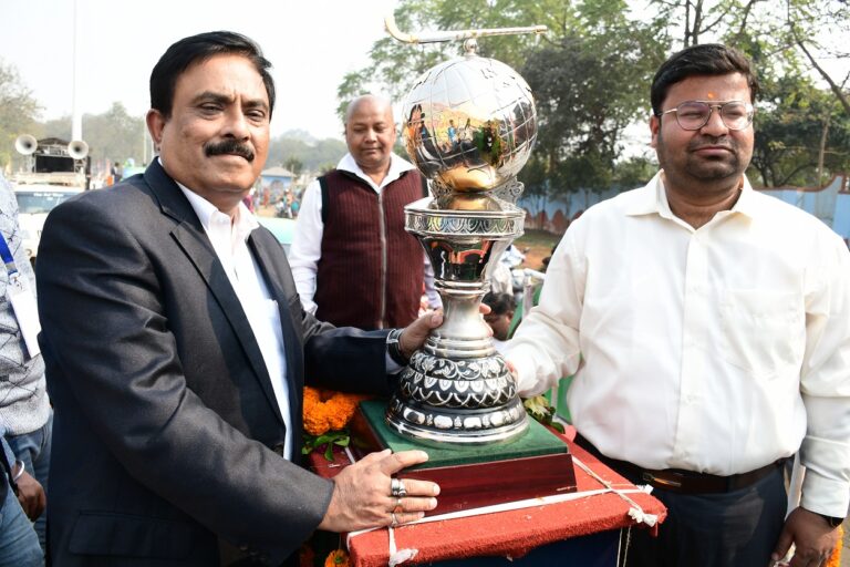 FIH Odisha Hockey Men’s World Cup Trophy accorded a rousing welcome by SAIL, Rourkela Steel Plant